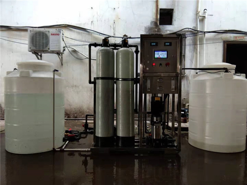 如何判断石英砂、活性炭、树脂是否需要更换？