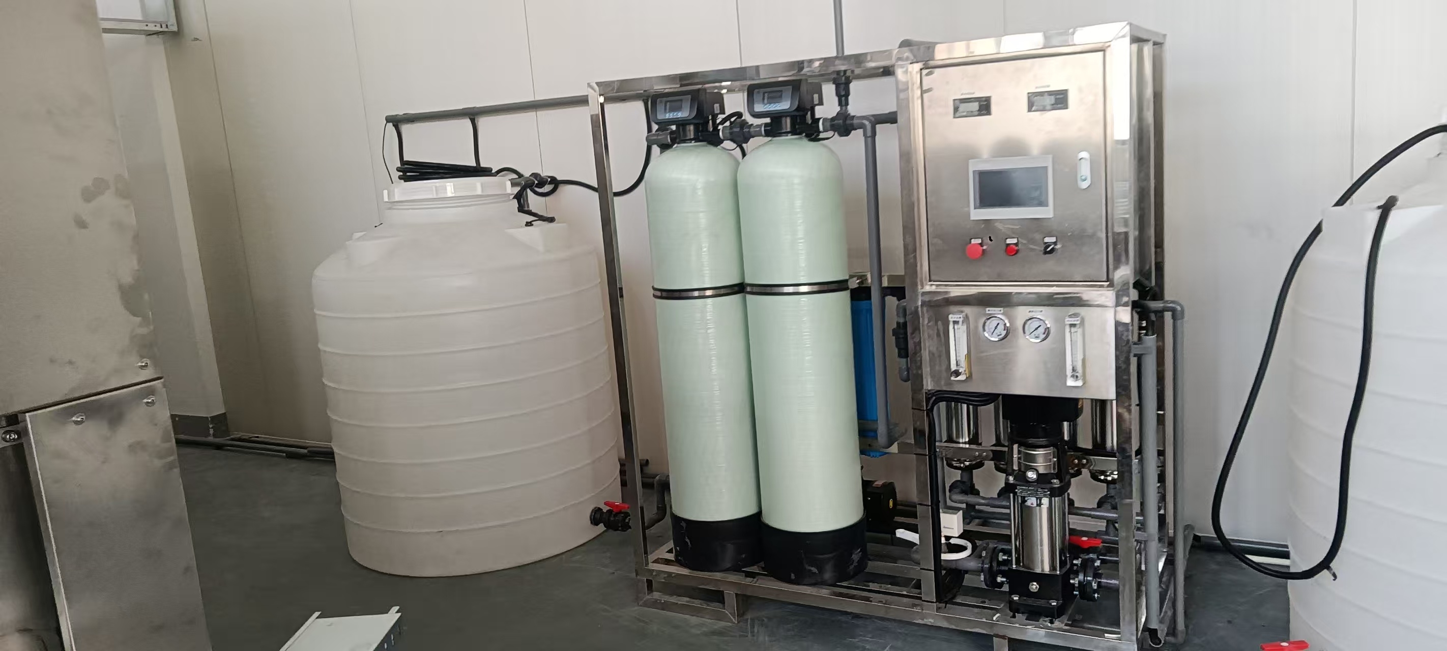纯化水、软化水、纯水、超纯水四者核心工艺与适用场景有哪些关键